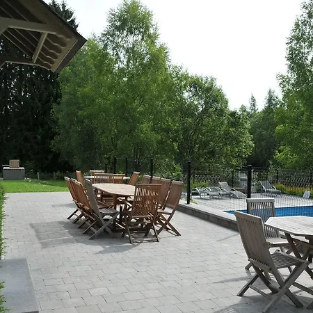 度假居 Magnificent Mansion With Sauna And Jacuzzi In *
