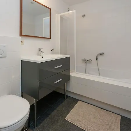 度假居 Magnificent Mansion With Sauna And Jacuzzi In