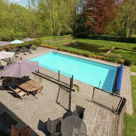 Magnificent Mansion With Sauna And Jacuzzi In 力宾